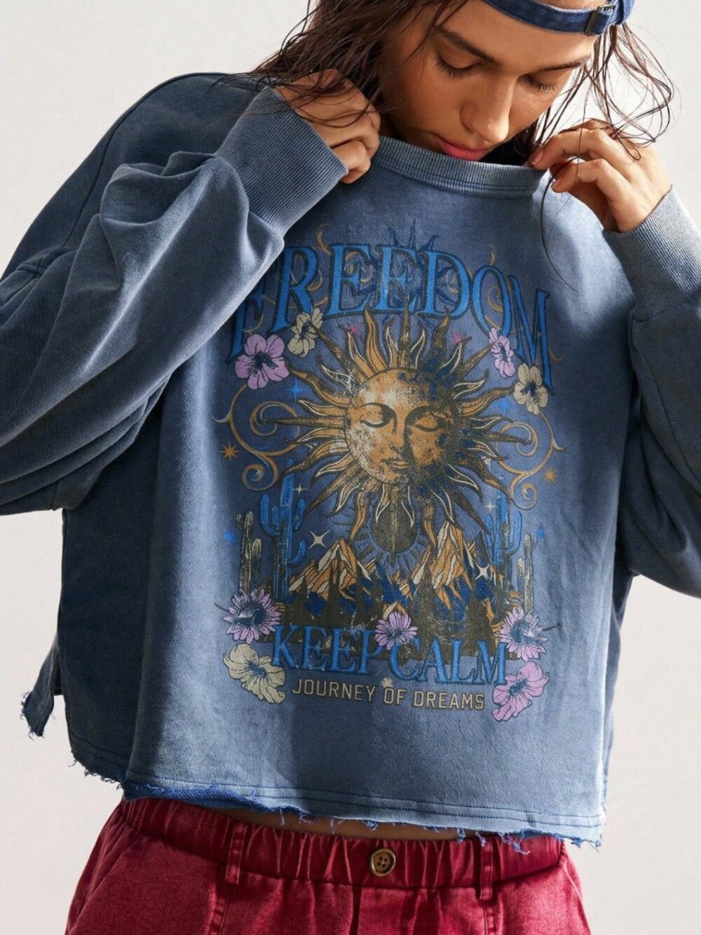 BOUTIQUE HIPPEE HARVEST FREEDOM CROPPED SWEATSHIRT